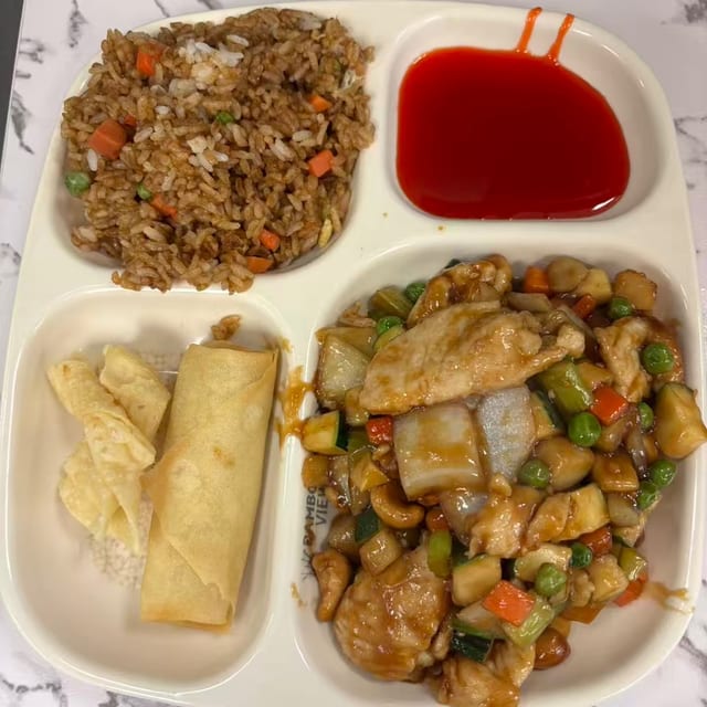 (L11) Cashew Chicken.