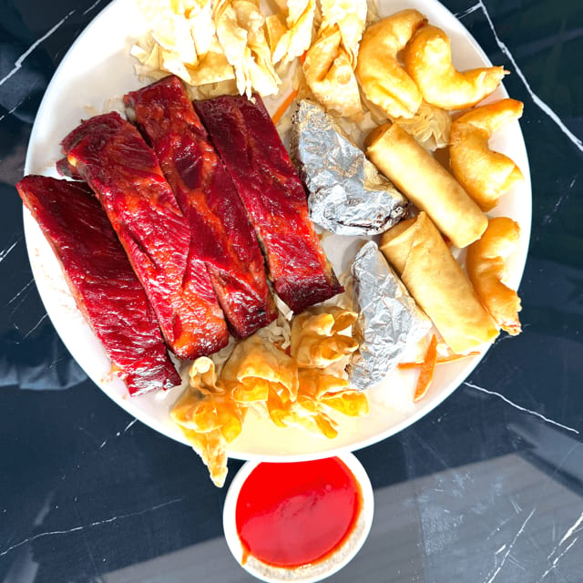 Large Combination Platter.